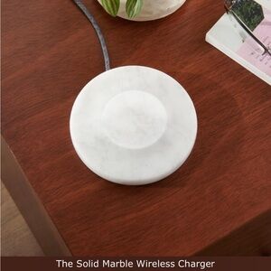 Einova White Marble Wireless Charger